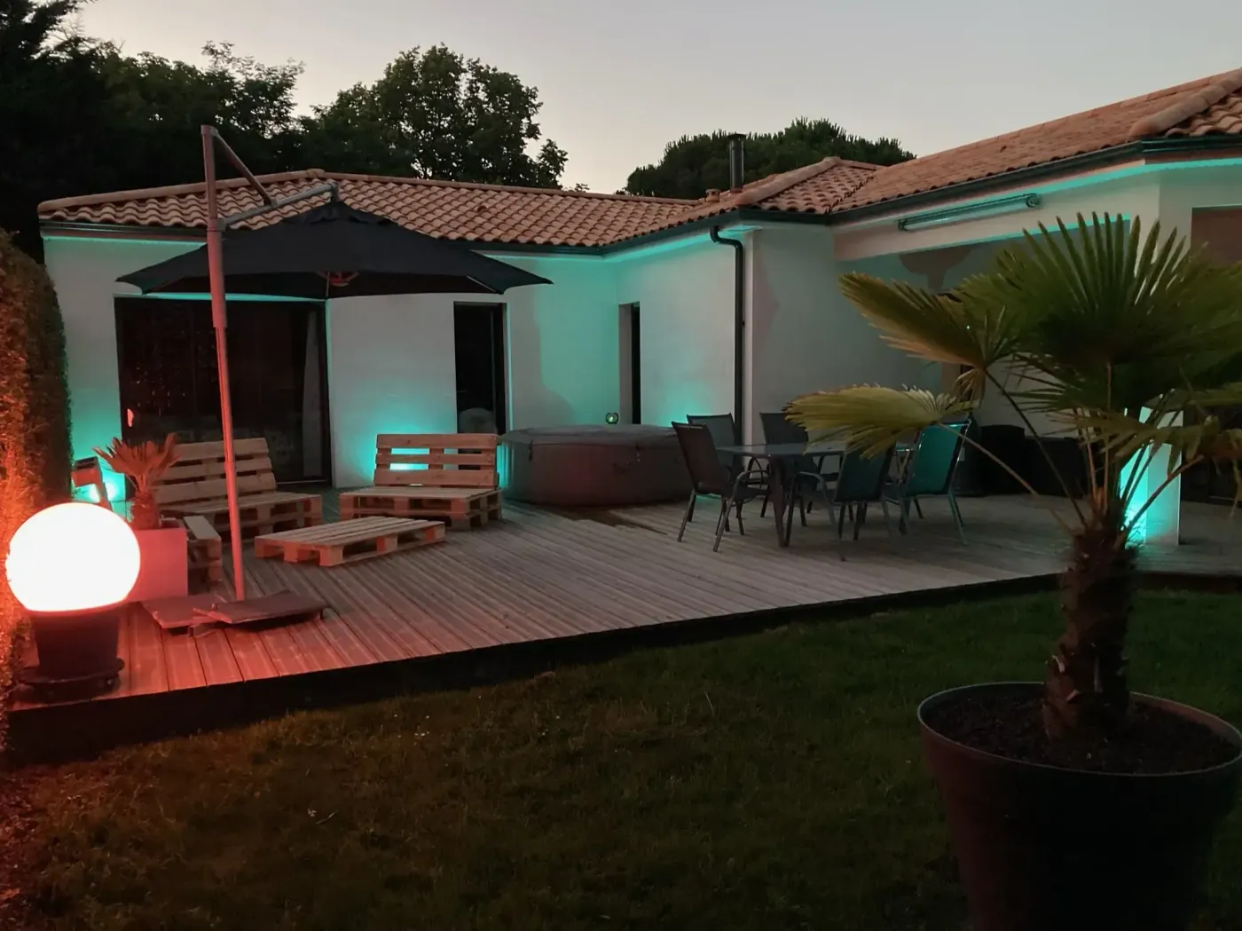 Éclairage de terrasse connecté piloté en domotique par GMaudet Elec
