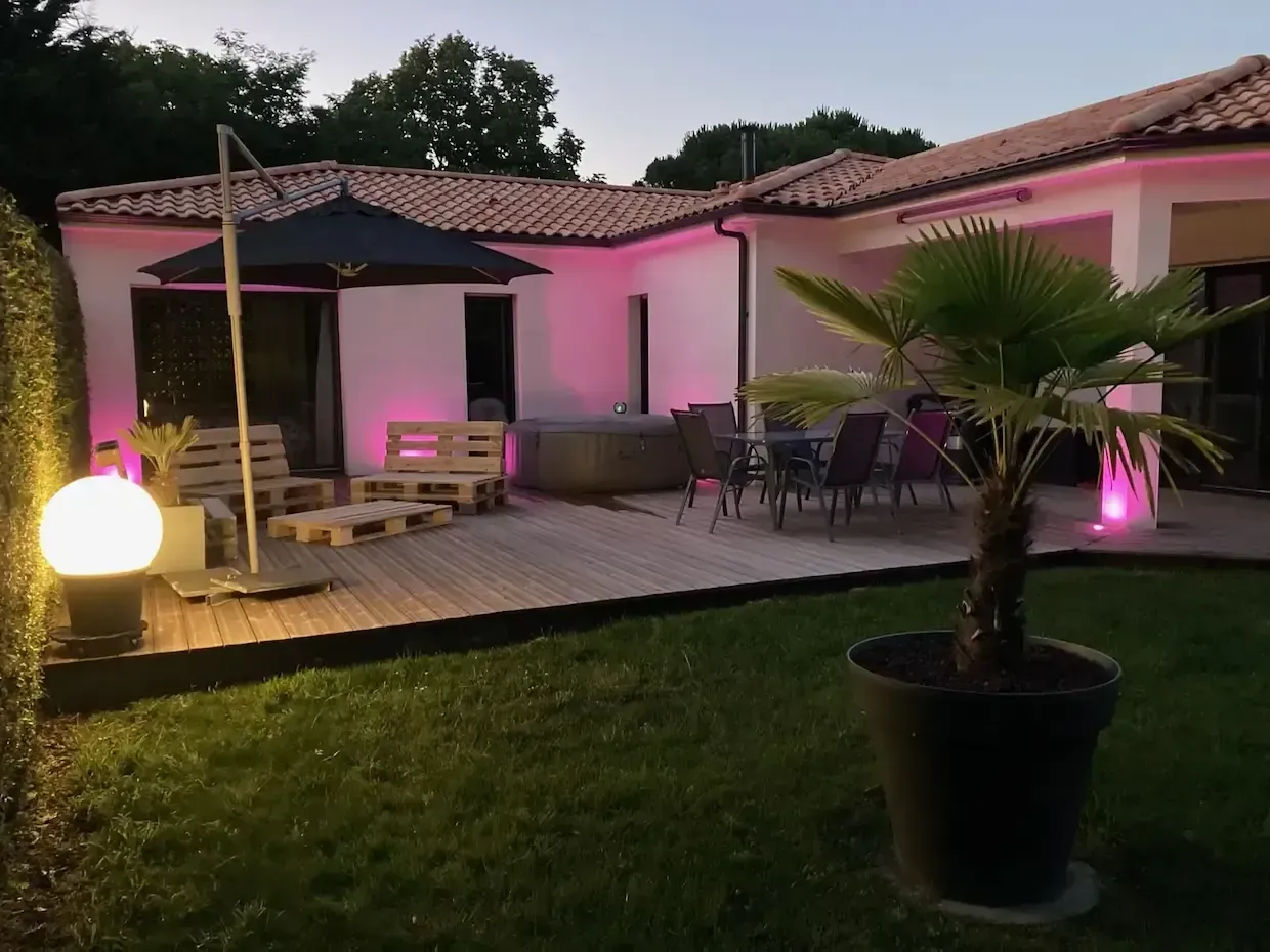 Scénario d'éclairage RGB de terrasse par GMaudet Elec